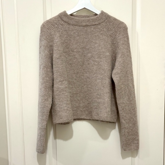 ZARA WOOL AND ALPACA Crewneck Long Sleeve Sweater Size L NWT - Picture 4 of 6